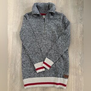 BNWT Roots cabin collection sweater